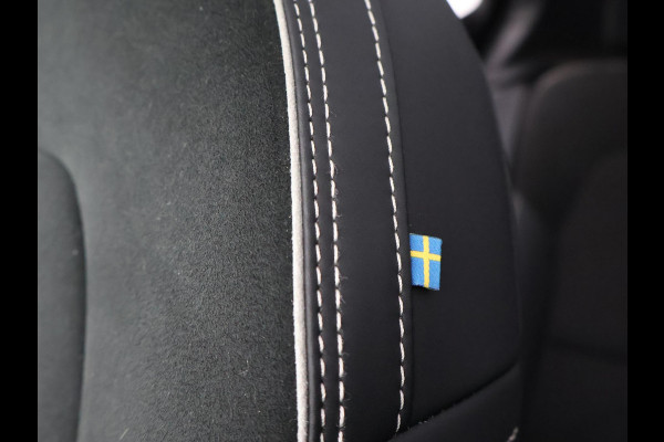 Volvo XC40 RECHARGE TWIN PRO 408 PK + TREKHAAK WEGKL. | 360 CAMERA | PANORAMA | 20 INCH | HARMAN/KARDON