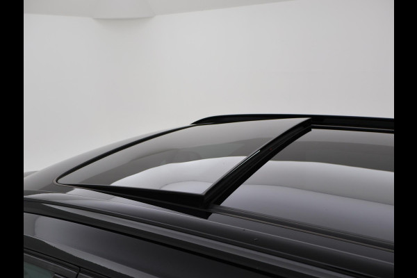 Volvo XC40 RECHARGE TWIN PRO 408 PK + TREKHAAK WEGKL. | 360 CAMERA | PANORAMA | 20 INCH | HARMAN/KARDON