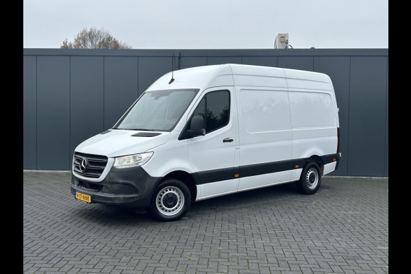 Mercedes-Benz Sprinter 317 CDI 170 PK / L2H2 / AUTOMAAT / 270 A DEUREN / AIRCO / CRUISE / APPLE CARPLAY / 3-ZITS / CAMERA