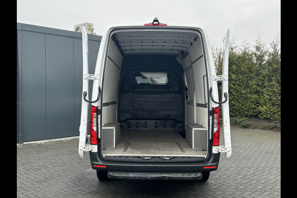 Mercedes-Benz Sprinter 317 CDI 170 PK / L2H2 / AUTOMAAT / 270 A DEUREN / AIRCO / CRUISE / APPLE CARPLAY / 3-ZITS / CAMERA
