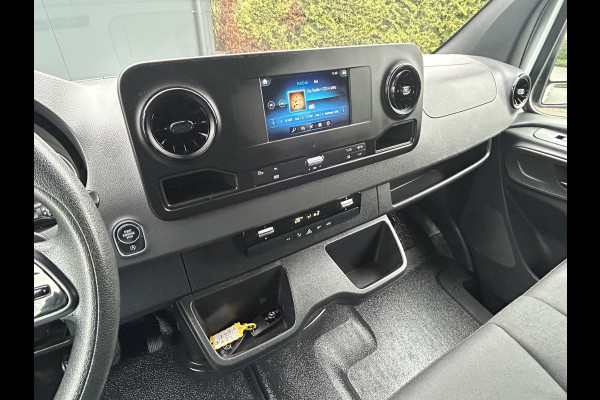 Mercedes-Benz Sprinter 317 CDI 170 PK / L2H2 / AUTOMAAT / 270 A DEUREN / AIRCO / CRUISE / APPLE CARPLAY / 3-ZITS / CAMERA