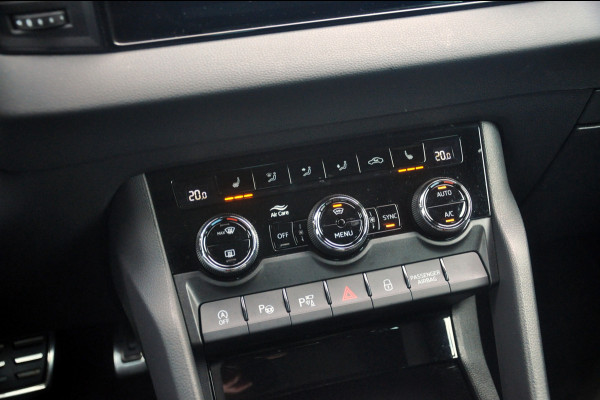 Škoda Karoq 1.5 TSI ACT Sportline Business 150 PK Automaat | Pano | ACC | Trekhaak