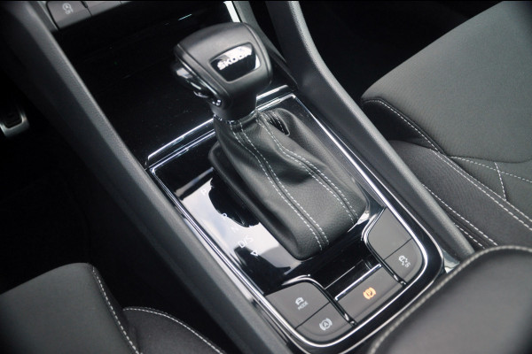 Škoda Karoq 1.5 TSI ACT Sportline Business 150 PK Automaat | Pano | ACC | Trekhaak