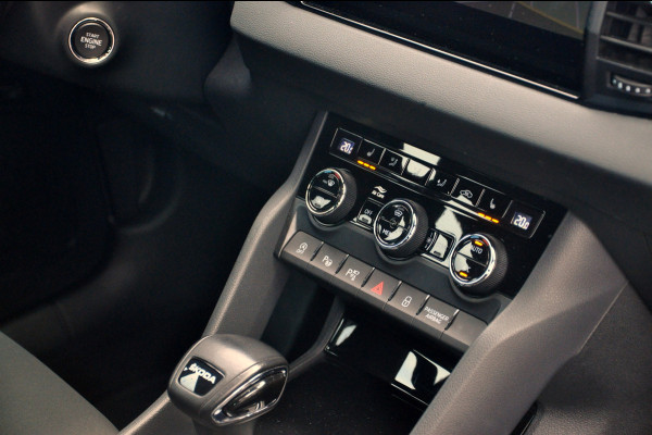 Škoda Karoq 1.5 TSI ACT Sportline Business 150 PK Automaat | Pano | ACC | Trekhaak