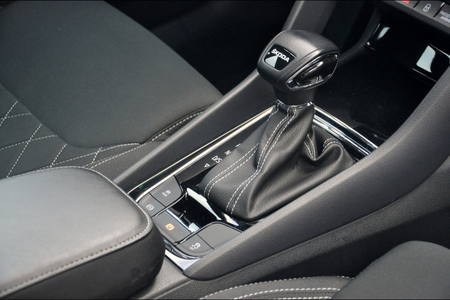 Škoda Karoq 1.5 TSI ACT Sportline Business 150 PK Automaat | Pano | ACC | Trekhaak