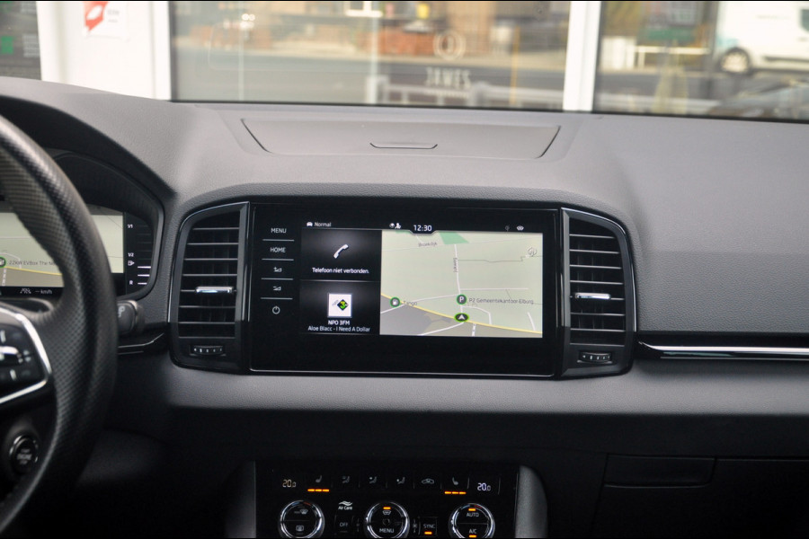 Škoda Karoq 1.5 TSI ACT Sportline Business 150 PK Automaat | Pano | ACC | Trekhaak