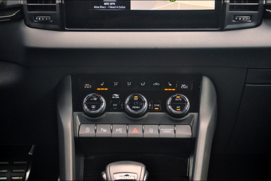 Škoda Karoq 1.5 TSI ACT Sportline Business 150 PK Automaat | Pano | ACC | Trekhaak