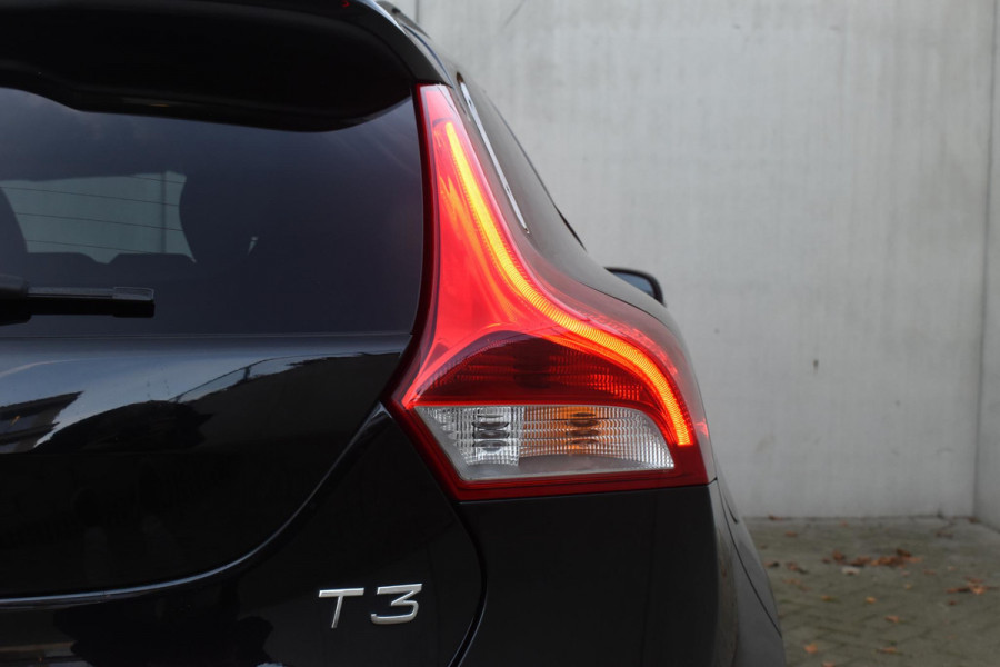 Volvo V40 Cross Country T3 152PK Polar+ Luxury