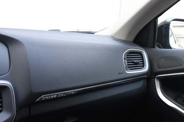 Volvo V40 Cross Country T3 152PK Polar+ Luxury