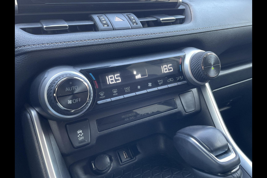 Toyota RAV4 2.5 Hybrid AWD Dynamic | navigatie | trekhaak | 1650KG trekgewicht
