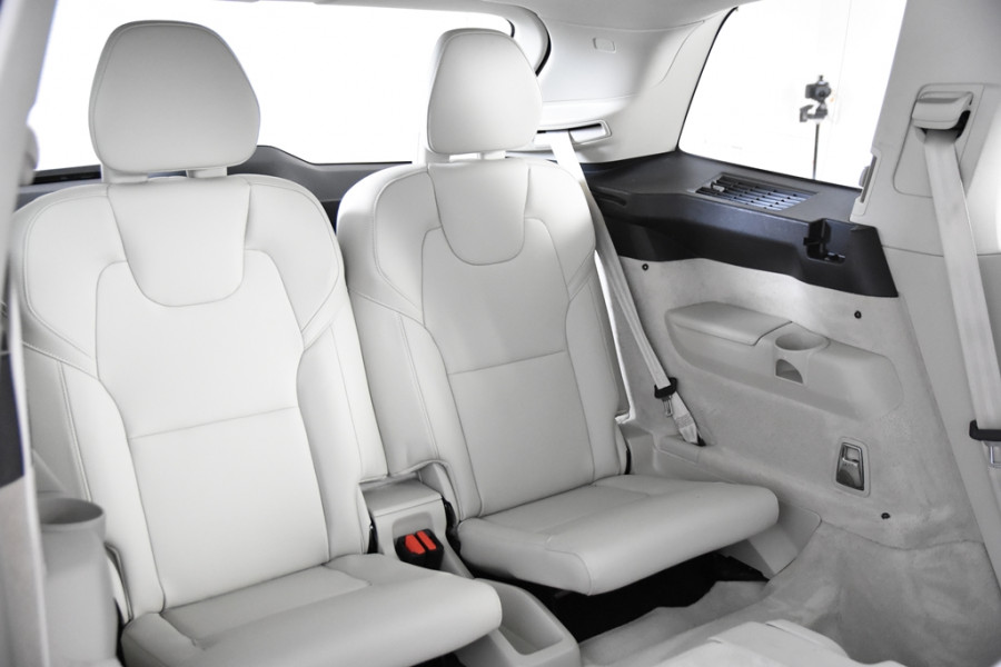 Volvo XC90 2.0 T8 Twin Engine AWD *1ste Eigenaar*7-Zits*Panoramadak*Luchtvering*