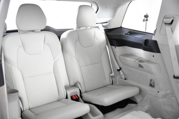 Volvo XC90 2.0 T8 Twin Engine AWD *1ste Eigenaar*7-Zits*Panoramadak*Luchtvering*