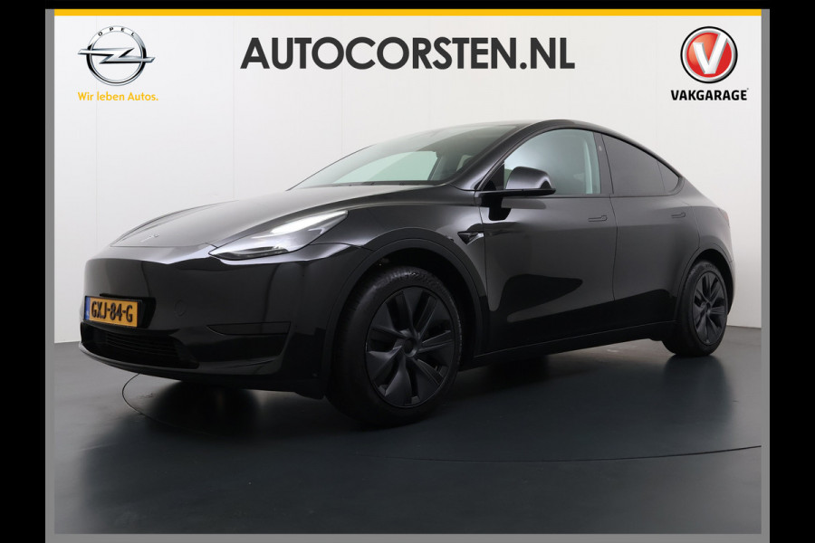 Tesla Model Y LFP-Accu SOH 95% W-pomp Sentry-Mode FSD-4 Camera's Pano-dak Adap.Cruise Navi RWD Ecc Autopilot Stoel+Stuur+Achterbank Verwarming Elek.Achterklep Dodehoek detector Draadloze telefoonlader Origineel Nederlandse Auto Accugarantie 1600kg trekvermogen 12-2032 fabr.gar.