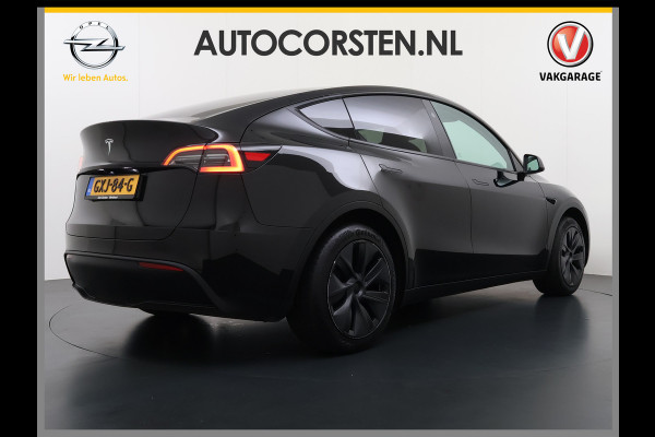 Tesla Model Y LFP-Accu SOH 95% W-pomp Sentry-Mode FSD-4 Camera's Pano-dak Adap.Cruise Navi RWD Ecc Autopilot Stoel+Stuur+Achterbank Verwarming Elek.Achterklep Dodehoek detector Draadloze telefoonlader Origineel Nederlandse Auto Accugarantie 1600kg trekvermogen 12-2032 fabr.gar.