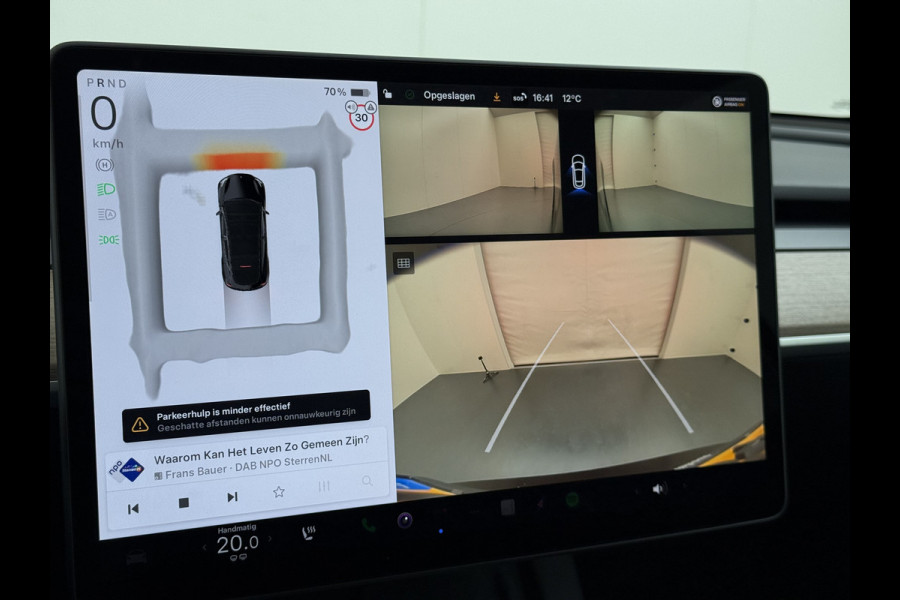 Tesla Model Y LFP-Accu SOH 95% W-pomp Sentry-Mode FSD-4 Camera's Pano-dak Adap.Cruise Navi RWD Ecc Autopilot Stoel+Stuur+Achterbank Verwarming Elek.Achterklep Dodehoek detector Draadloze telefoonlader Origineel Nederlandse Auto Accugarantie 1600kg trekvermogen 12-2032 fabr.gar.