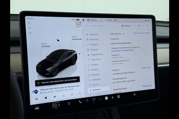 Tesla Model Y LFP-Accu SOH 95% W-pomp Sentry-Mode FSD-4 Camera's Pano-dak Adap.Cruise Navi RWD Ecc Autopilot Stoel+Stuur+Achterbank Verwarming Elek.Achterklep Dodehoek detector Draadloze telefoonlader Origineel Nederlandse Auto Accugarantie 1600kg trekvermogen 12-2032 fabr.gar.