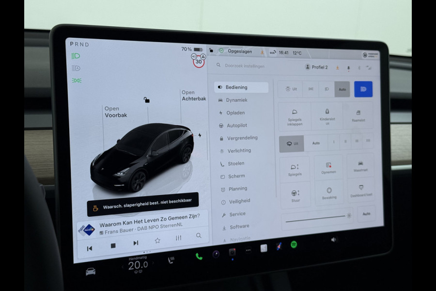 Tesla Model Y LFP-Accu SOH 95% W-pomp Sentry-Mode FSD-4 Camera's Pano-dak Adap.Cruise Navi RWD Ecc Autopilot Stoel+Stuur+Achterbank Verwarming Elek.Achterklep Dodehoek detector Draadloze telefoonlader Origineel Nederlandse Auto Accugarantie 1600kg trekvermogen 12-2032 fabr.gar.