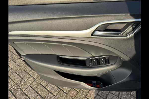MG Mg Zs EV Luxury 45 kWh Adaptive cruise Climate control Achteruitrijcamera-sensoren Apple / Android Navi Keyless Stoelverwarming