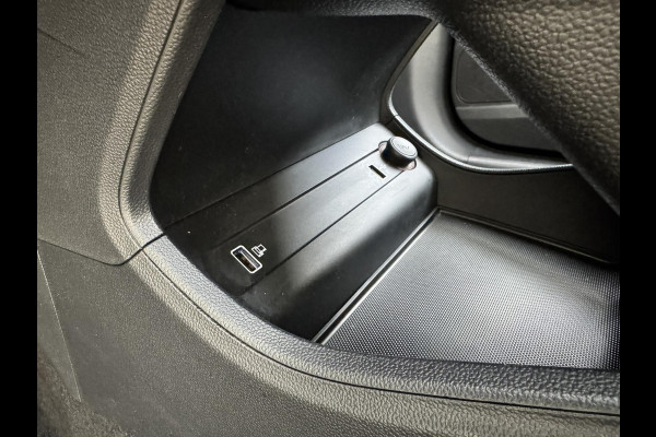 MG Mg Zs EV Luxury 45 kWh Adaptive cruise Climate control Achteruitrijcamera-sensoren Apple / Android Navi Keyless Stoelverwarming