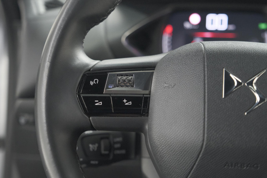 DS DS 3 Crossback PureTech 100 Montmartre | Parkeersensoren | Apple Carplay | Allseason Banden | Navigatie | Climate Control