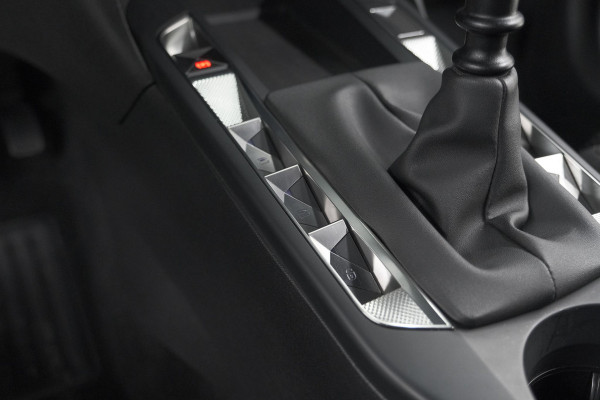 DS DS 3 Crossback PureTech 100 Montmartre | Parkeersensoren | Apple Carplay | Allseason Banden | Navigatie | Climate Control