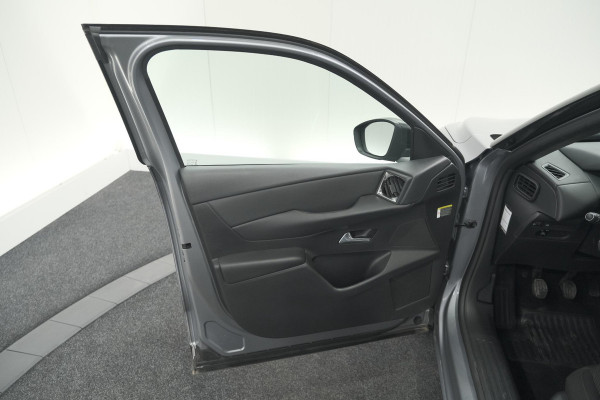 DS DS 3 Crossback PureTech 100 Montmartre | Parkeersensoren | Apple Carplay | Allseason Banden | Navigatie | Climate Control
