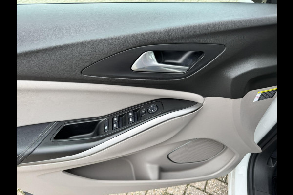 Opel Grandland X 1.2 Turbo Innovation Automaat Cruise control Dodehoek detectie Apple/Android Carplay Climate control