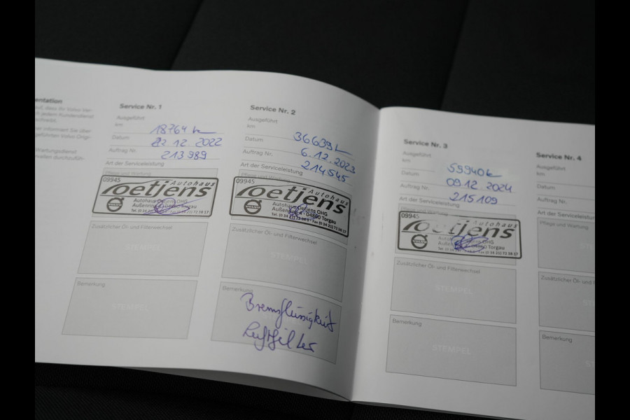 Volvo XC40 T5 Recharge Inscription Plug In Hybrid 262pk Dealer O.H. PHEV | 360 Camera | Sportstoelen Memory & Verwarmd | Stuurwiel Verwarmd | Apple Carplay | Keyless | 19"L.M | Virtual | Navigatie | DAB |