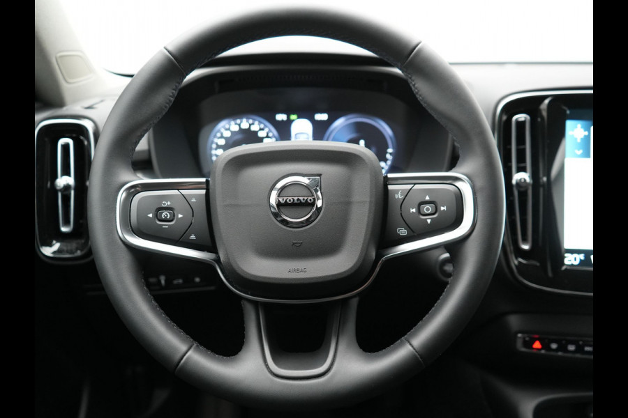 Volvo XC40 T5 Recharge Inscription Plug In Hybrid 262pk Dealer O.H. PHEV | 360 Camera | Sportstoelen Memory & Verwarmd | Stuurwiel Verwarmd | Apple Carplay | Keyless | 19"L.M | Virtual | Navigatie | DAB |