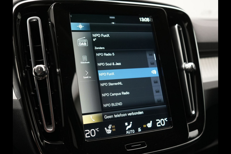 Volvo XC40 T5 Recharge Inscription Plug In Hybrid 262pk Dealer O.H. PHEV | 360 Camera | Sportstoelen Memory & Verwarmd | Stuurwiel Verwarmd | Apple Carplay | Keyless | 19"L.M | Virtual | Navigatie | DAB |