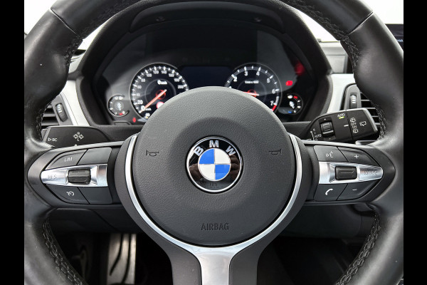 BMW 3 Serie Touring 318i M Sport Edition(NL-auto, Dealer OnderH, Trekhaak, Navi Pro, StoelV, Parkeerhulp, Climate Con, Etc)
