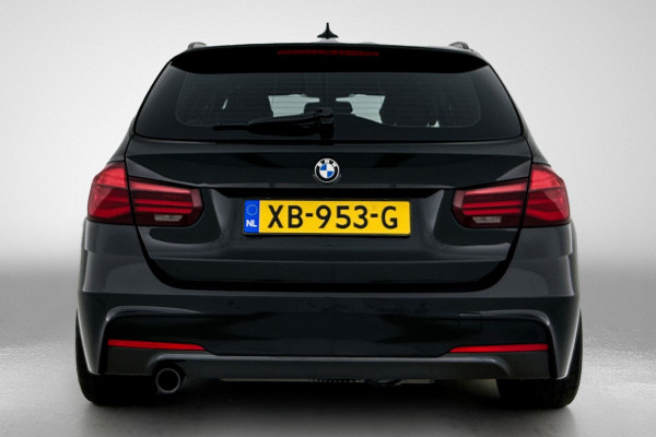 BMW 3 Serie Touring 318i M Sport Edition(NL-auto, Dealer OnderH, Trekhaak, Navi Pro, StoelV, Parkeerhulp, Climate Con, Etc)