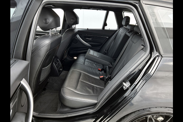 BMW 3 Serie Touring 318i M Sport Edition(NL-auto, Dealer OnderH, Trekhaak, Navi Pro, StoelV, Parkeerhulp, Climate Con, Etc)