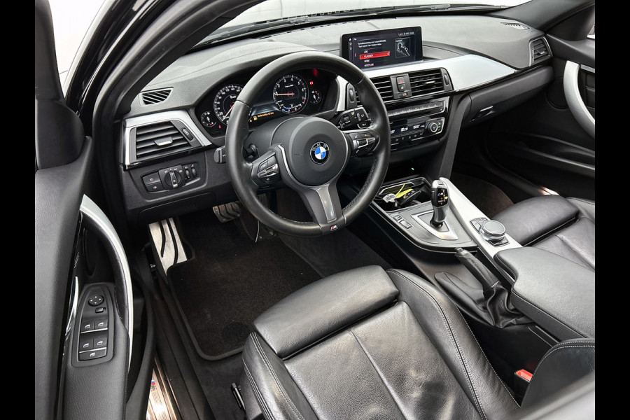 BMW 3 Serie Touring 318i M Sport Edition(NL-auto, Dealer OnderH, Trekhaak, Navi Pro, StoelV, Parkeerhulp, Climate Con, Etc)