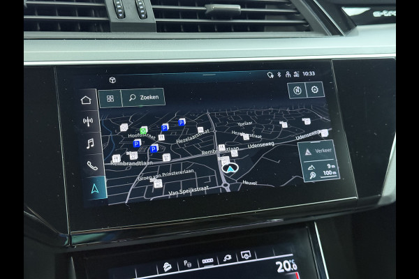 Audi e-tron 313pk Pano-dak Leer-Alcantara+elektr+Geheug. Camera Adap.Cruise Apple Carplay Android Auto Pdc Business Edition Plus SOH 90% Elek.Achterklep Lmv 21" Led Stoelverwarming Privacy Glas 50 Quattro 71kWh Origineel Nederlandse Auto 1800kg Trekvermogen Zeer Compleet!