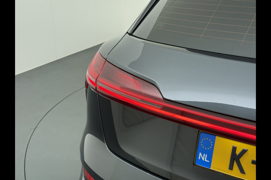 Audi e-tron 313pk Pano-dak Leer-Alcantara+elektr+Geheug. Camera Adap.Cruise Apple Carplay Android Auto Pdc Business Edition Plus SOH 90% Elek.Achterklep Lmv 21" Led Stoelverwarming Privacy Glas 50 Quattro 71kWh Origineel Nederlandse Auto 1800kg Trekvermogen Zeer Compleet!