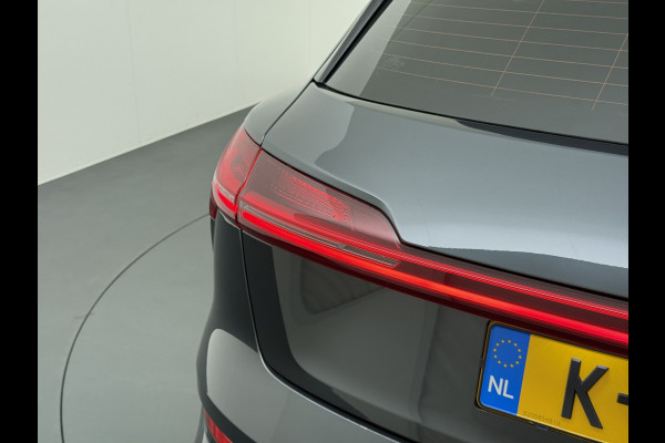 Audi e-tron 313pk Pano-dak Leer-Alcantara+elektr+Geheug. Camera Adap.Cruise Apple Carplay Android Auto Pdc Business Edition Plus SOH 90% Elek.Achterklep Lmv 21" Led Stoelverwarming Privacy Glas 50 Quattro 71kWh Origineel Nederlandse Auto 1800kg Trekvermogen Zeer Compleet!