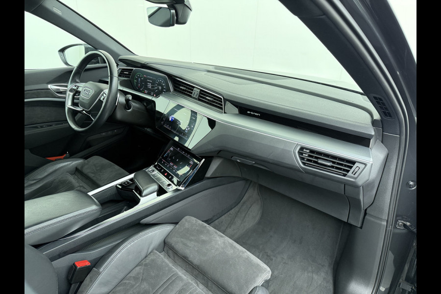 Audi e-tron 313pk Pano-dak Leer-Alcantara+elektr+Geheug. Camera Adap.Cruise Apple Carplay Android Auto Pdc Business Edition Plus SOH 90% Elek.Achterklep Lmv 21" Led Stoelverwarming Privacy Glas 50 Quattro 71kWh Origineel Nederlandse Auto 1800kg Trekvermogen Zeer Compleet!