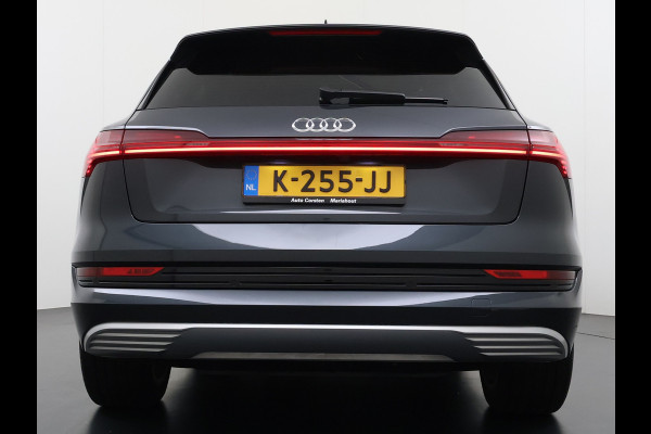 Audi e-tron 313pk Pano-dak Leer-Alcantara+elektr+Geheug. Camera Adap.Cruise Apple Carplay Android Auto Pdc Business Edition Plus SOH 90% Elek.Achterklep Lmv 21" Led Stoelverwarming Privacy Glas 50 Quattro 71kWh Origineel Nederlandse Auto 1800kg Trekvermogen Zeer Compleet!