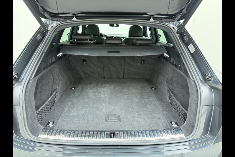 Audi e-tron 313pk Pano-dak Leer-Alcantara+elektr+Geheug. Camera Adap.Cruise Apple Carplay Android Auto Pdc Business Edition Plus SOH 90% Elek.Achterklep Lmv 21" Led Stoelverwarming Privacy Glas 50 Quattro 71kWh Origineel Nederlandse Auto 1800kg Trekvermogen Zeer Compleet!