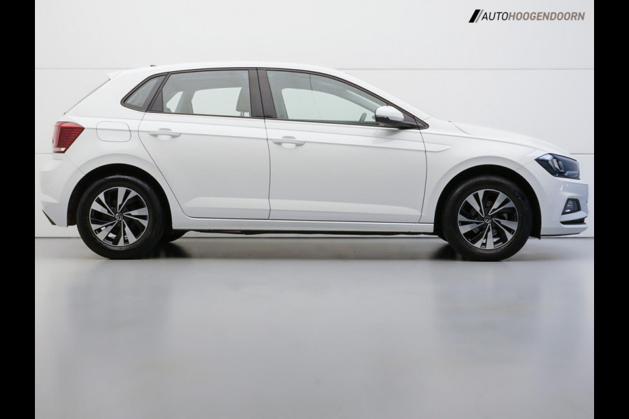 Volkswagen Polo 1.0 TSI Comfortline Sportive (APPLE CARPLAY,LED,SPORTSTOELEN,ADAPTIVE CRUISE,CLIMATE,LM-VELGEN,NIEUWE APK)