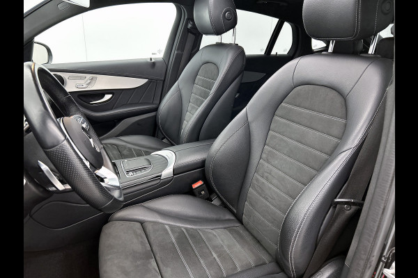 Mercedes-Benz GLC Coupé 300 e 4MATIC Business Solution AMG | 360 Camera | Memory Seats | Sfeerverlichting | Treeplanken | Trekhaak |  Navigatie | Schuifdak | 24 Maanden Mercedes-Benz Certified Garantie.
