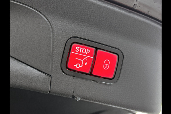 Mercedes-Benz GLC Coupé 300 e 4MATIC Business Solution AMG | 360 Camera | Memory Seats | Sfeerverlichting | Treeplanken | Trekhaak |  Navigatie | Schuifdak | 24 Maanden Mercedes-Benz Certified Garantie.