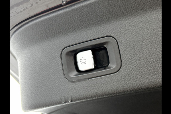 Mercedes-Benz GLC Coupé 300 e 4MATIC Business Solution AMG | 360 Camera | Memory Seats | Sfeerverlichting | Treeplanken | Trekhaak |  Navigatie | Schuifdak | 24 Maanden Mercedes-Benz Certified Garantie.