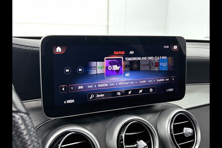 Mercedes-Benz GLC Coupé 300 e 4MATIC Business Solution AMG | 360 Camera | Memory Seats | Sfeerverlichting | Treeplanken | Trekhaak |  Navigatie | Schuifdak | 24 Maanden Mercedes-Benz Certified Garantie.