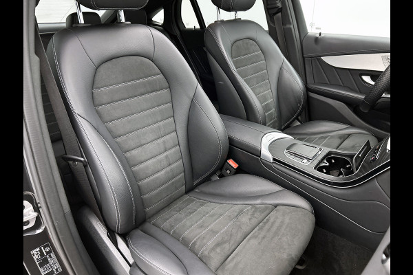 Mercedes-Benz GLC Coupé 300 e 4MATIC Business Solution AMG | 360 Camera | Memory Seats | Sfeerverlichting | Treeplanken | Trekhaak |  Navigatie | Schuifdak | 24 Maanden Mercedes-Benz Certified Garantie.