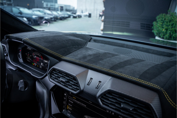 Lamborghini Urus 4.0 V8 Performante - Full Carbon | Full PPF | Akrapovic | B&O Adv. | Stoelkoeling & Massage