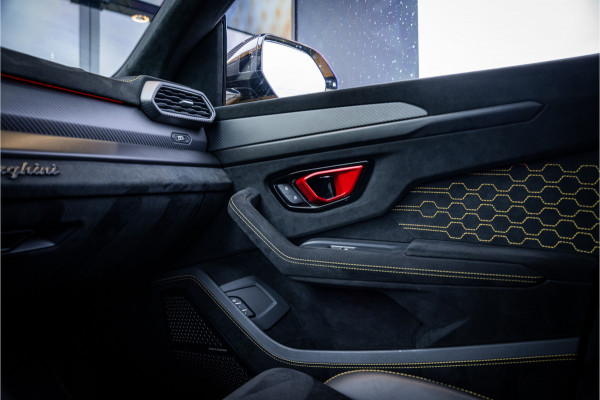 Lamborghini Urus 4.0 V8 Performante - Full Carbon | Full PPF | Akrapovic | B&O Adv. | Stoelkoeling & Massage