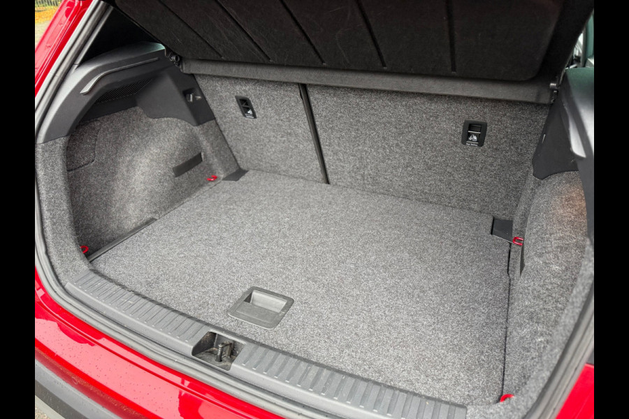 Seat Arona 1.0 TSI FR Launch Edition | Adaptive Cruise | Camera | Navi | Carplay