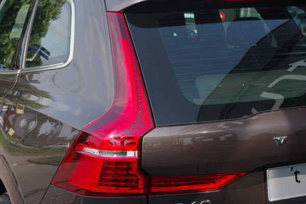 Volvo XC60 2.0 T6 LongRange Plug-in Hybrid AWD 350 PK Inscription Expression, Leder, Panoramadak, Camera,